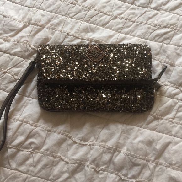 Vera Wang wristlet