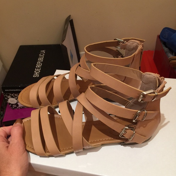 New summer collection by viviglam 🌼🌴🌼 - Picture 2 of 4