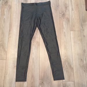 Black 'leather' like leggings.
