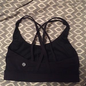 Black lululemon sports bra! Size 2
