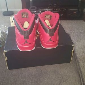 Sneaker men's size 9. Worn 2x...authentic 100%