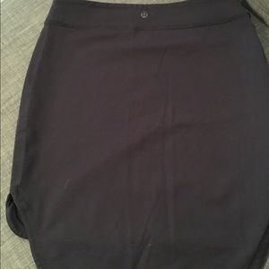 Lululemon skirt size 4