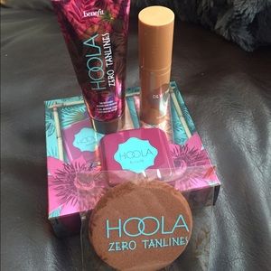 Benefit deluxe sample Hoola