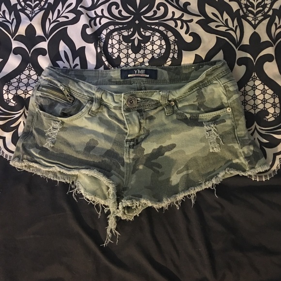 Camo YMI shorts