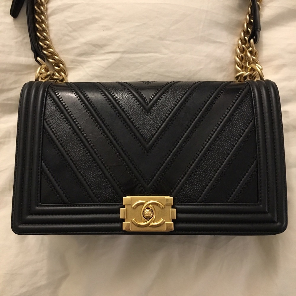 Chanel Boy Flap Bag - Picture 1 of 8