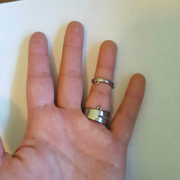 Fashion Rings - Picture 2 of 4