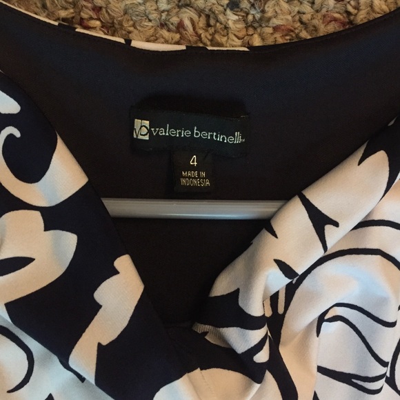 Navy blue + white floral valerie bertinelli dress - Picture 3 of 4