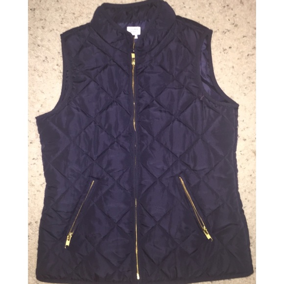 Super cute Crown and Ivy bubble vest