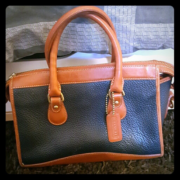 Genuine leather vintage Coach purse/handbag.