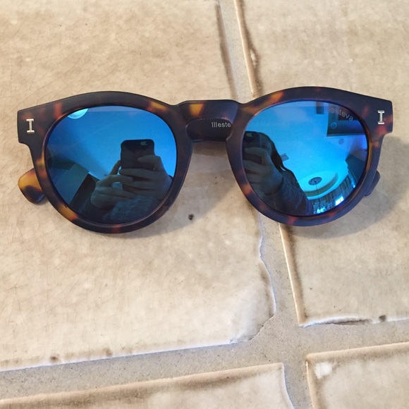 Sunglasses illesteva inspired