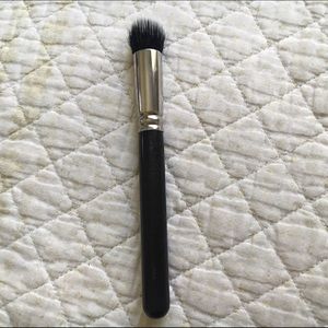 M·A·C 130 Short Duo Fibre Brush