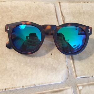 Sunglasses illesteva inspired