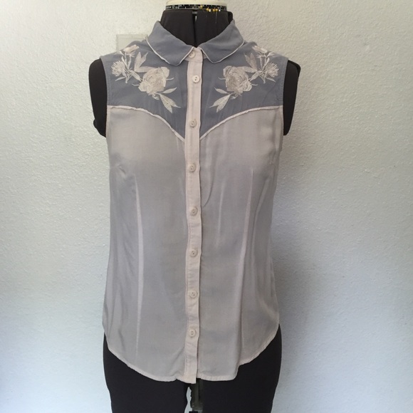 Floral yoked sleeveless blouse