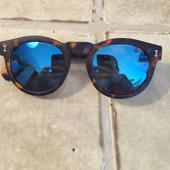 Sunglasses illesteva inspired