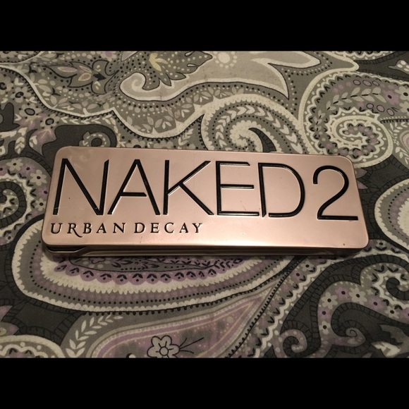 naked 2 palette, swatched