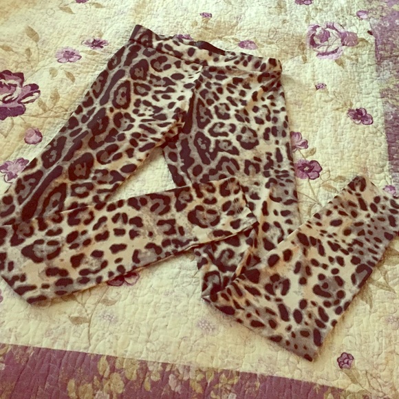 Kardashian Kollection Cheetah Print Leggings