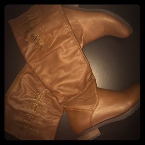 Brand new brown boots