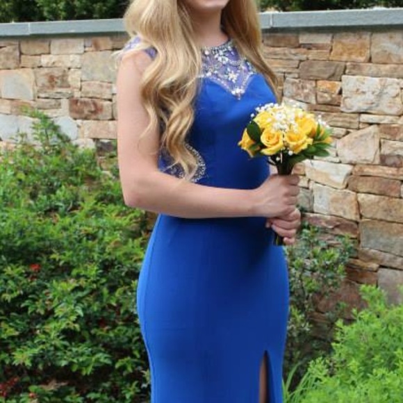 PROM DRESS - Picture 2 of 4