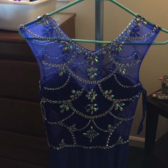 PROM DRESS - Picture 4 of 4