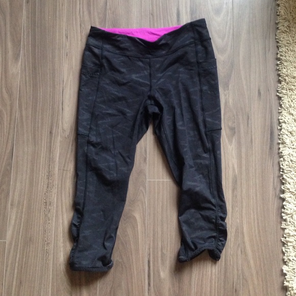 Lululemon ivivva crops luxtreme