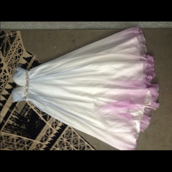 PROM DRESS - Picture 3 of 4