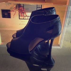 Nine West booties