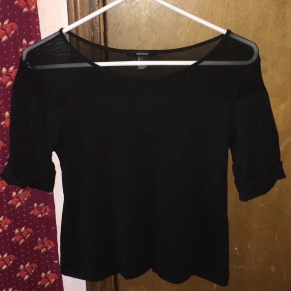 A quarter sleeved shirt