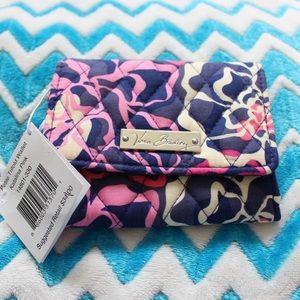 VB Trifold Wallet in Katalina Pink