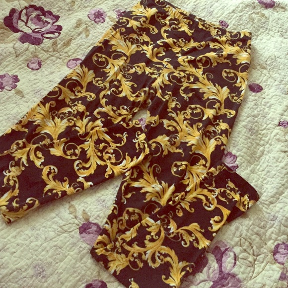 Unique Faux Versace Print Leggings