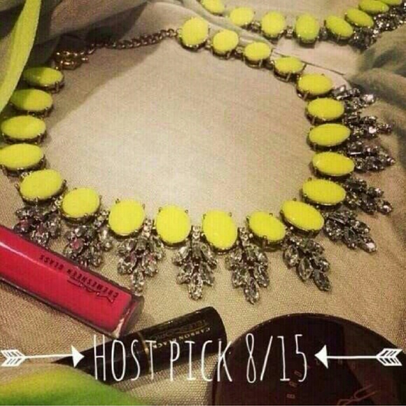 Karis' Kloset  Jewelry - Lemon Drop statement necklace