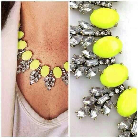 Lemon Drop statement necklace - Picture 2 of 3