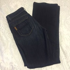 ⚡️SALE⚡️Paige Skyline Bootcut Stretch Jeans Fount.