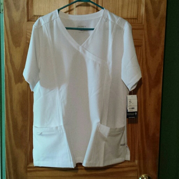 White scrub top XL Jockey.