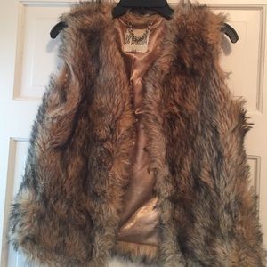 BB Dakota faux fur vest