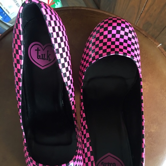 Pink and Black checkered pumps