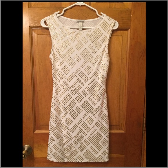 Good and white party dress