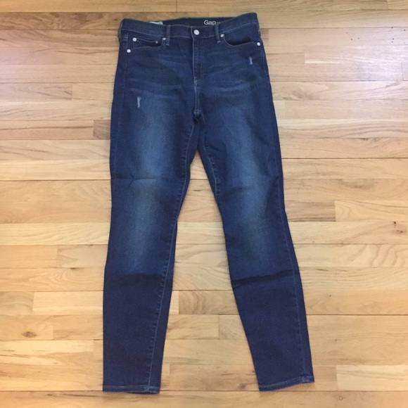 NEVER WORN GAP high rise skinny jeans