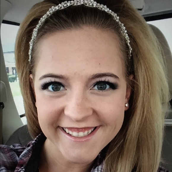 Meet your Posher, Andrea - Picture 1 of 1