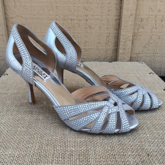 BADGLEY MISCHKA Silver Leather w/Studded Crystals