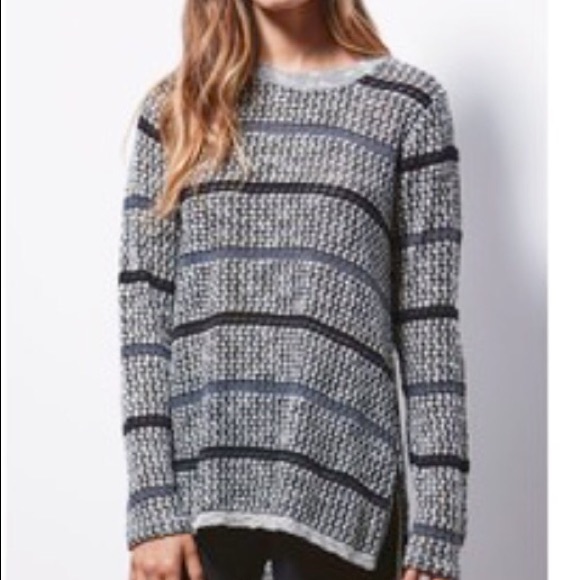 LA Hearts NWT Tunic Side Slit Pullover Sweater Med