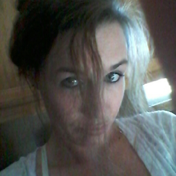 Meet your Posher, Jami - Picture 1 of 1