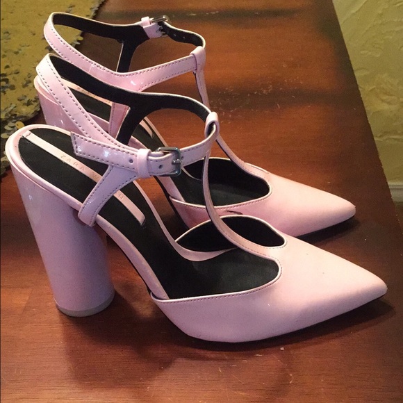 Pretty pink heels!