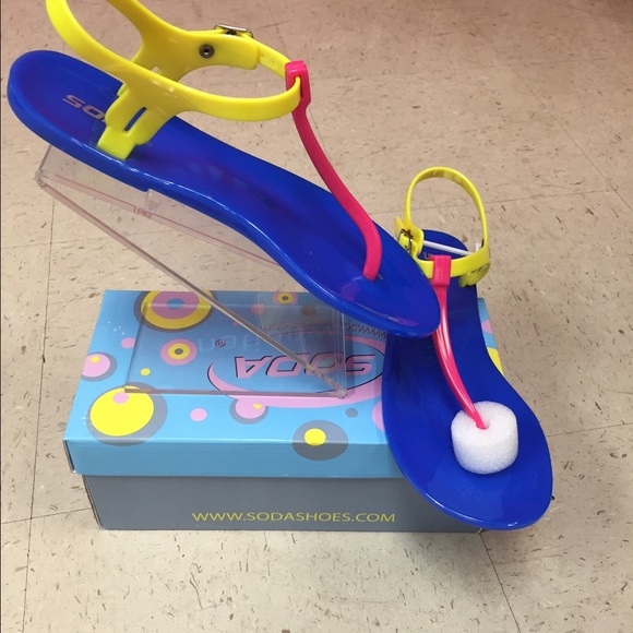 Scandal - Picture 2 of 3