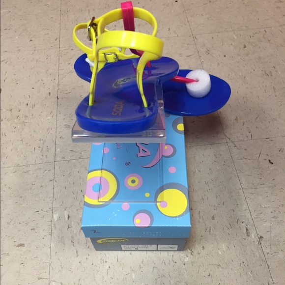 Scandal - Picture 3 of 3