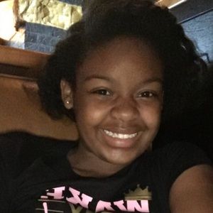 Meet your Posher, Raegan