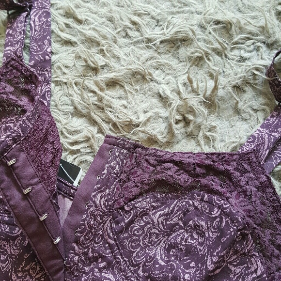 SOLD Kimchi Blue Floral Lace Bralette - Picture 3 of 4