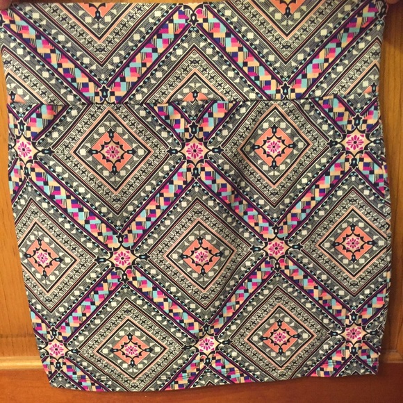 Multi-colored mini skirt