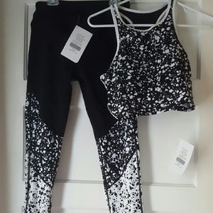 NWT Fabletics leggings
