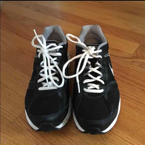 Nike running shoes size 8