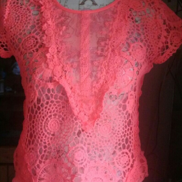 Charlotte Russe Vibrant neon coral crop top. - Picture 2 of 4